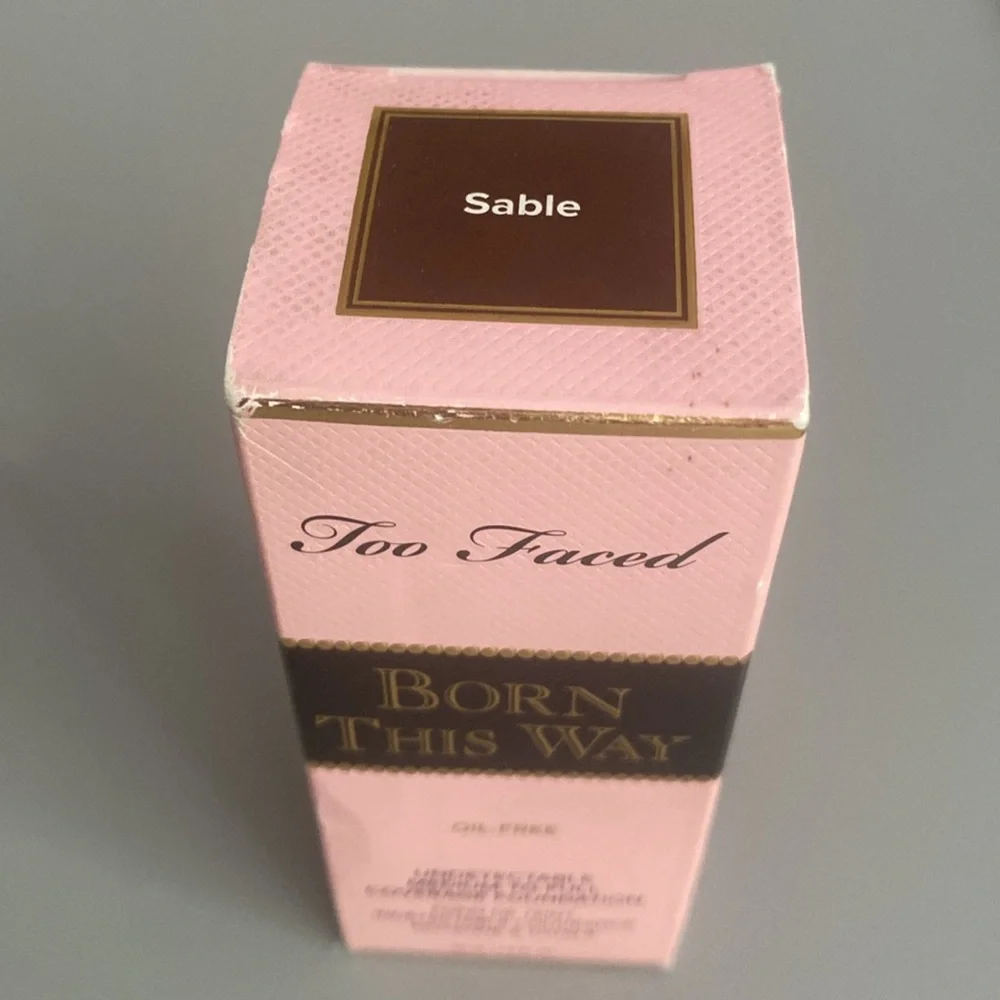 Too Faced Born This Way Natural Finish Longwear Liquid Foundation, Sable 1oz‎